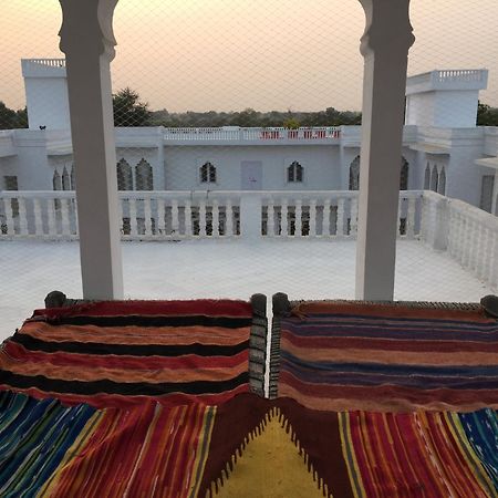 Hotel Savista Retreat à Jaipur Extérieur photo