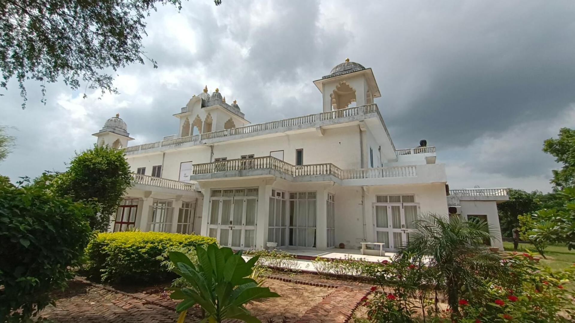 Hotel Savista Retreat à Jaipur Extérieur photo