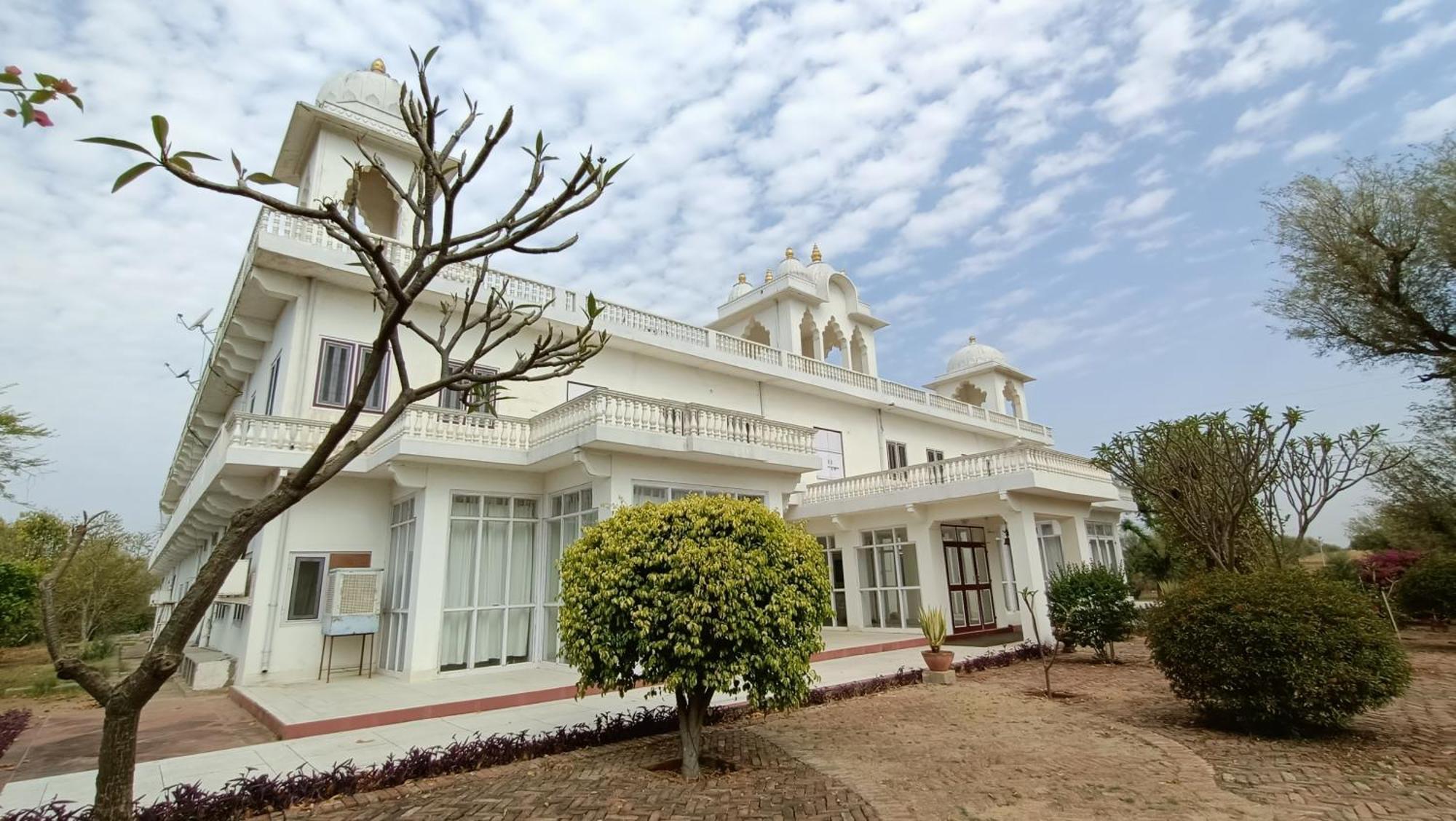 Hotel Savista Retreat à Jaipur Extérieur photo