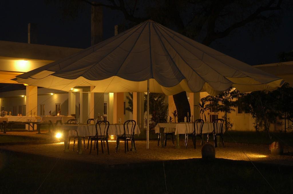 Hotel Savista Retreat à Jaipur Extérieur photo