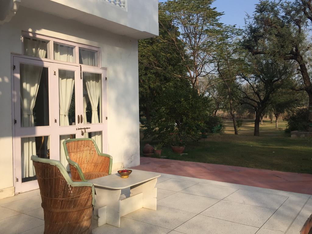 Hotel Savista Retreat à Jaipur Extérieur photo